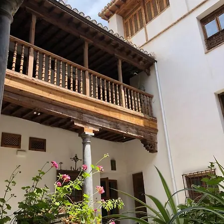 Palacio Conde De Cabra Apartment